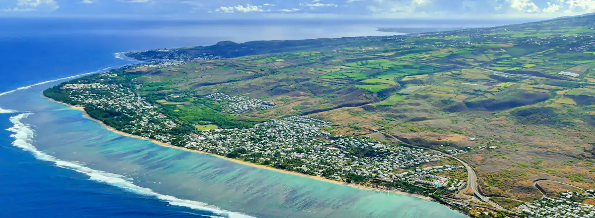 Le lagon de La Réunion vu du ciel